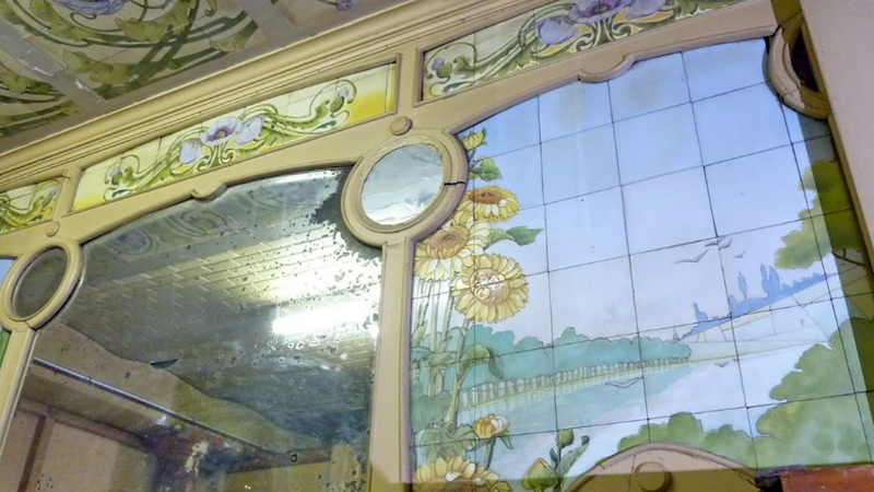Illustration for article titled Gorgeous Old Movie Theaters That Have Fallen Into Ruin